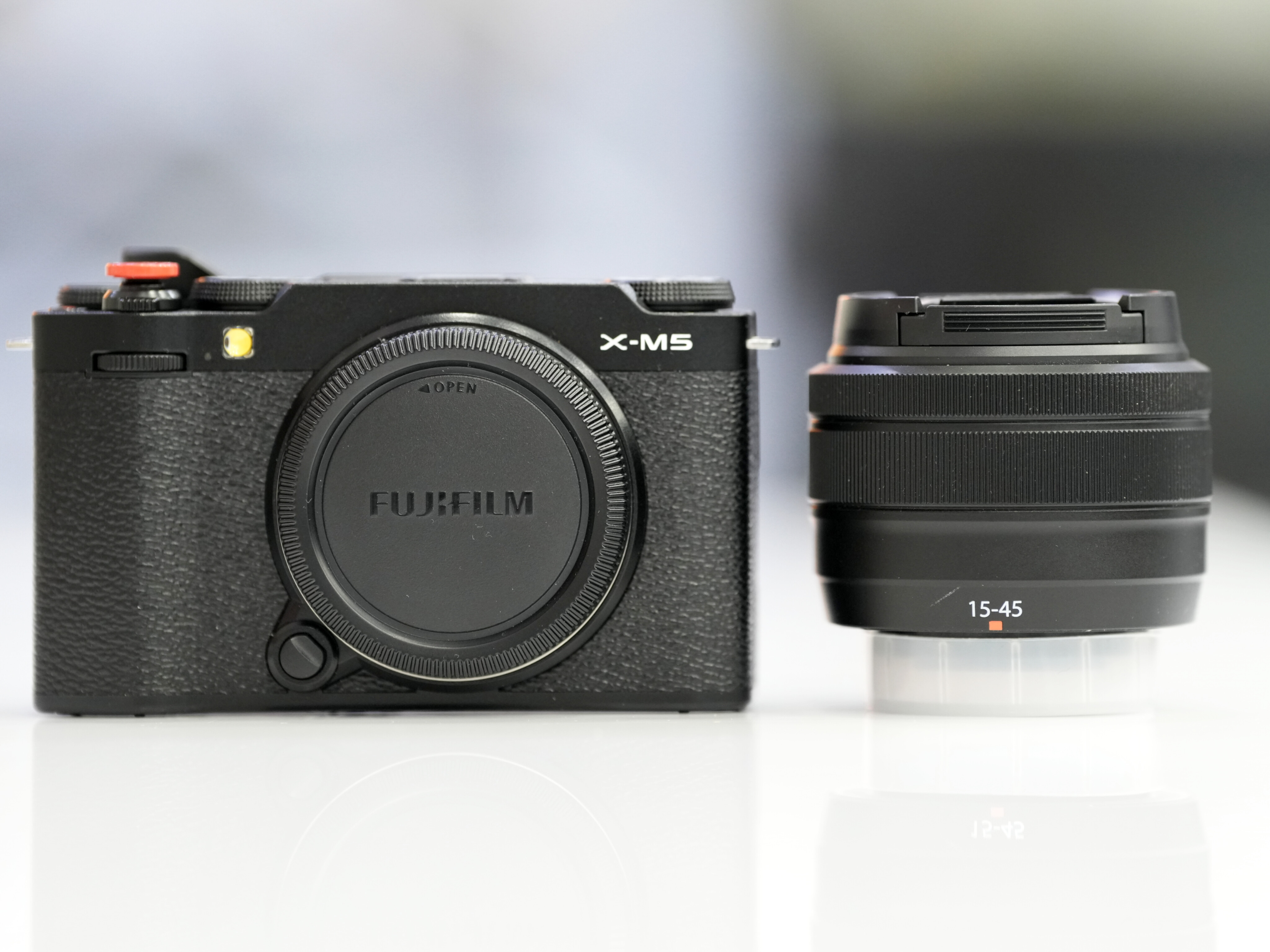 FUJIFILM X-M5 Mirrorless Camera with XC 15-45mm f/3.5-5.6 Lens (Black)