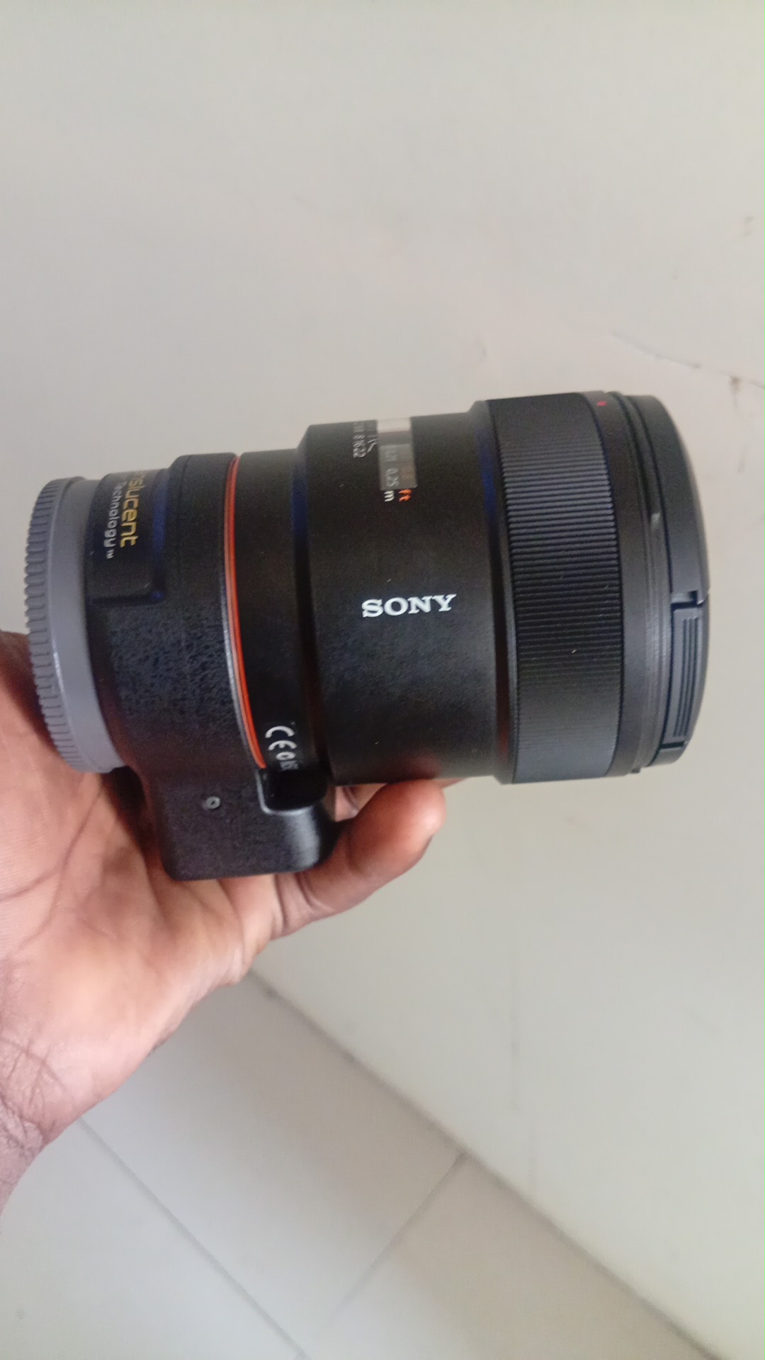 Sony SAL24F20Z 