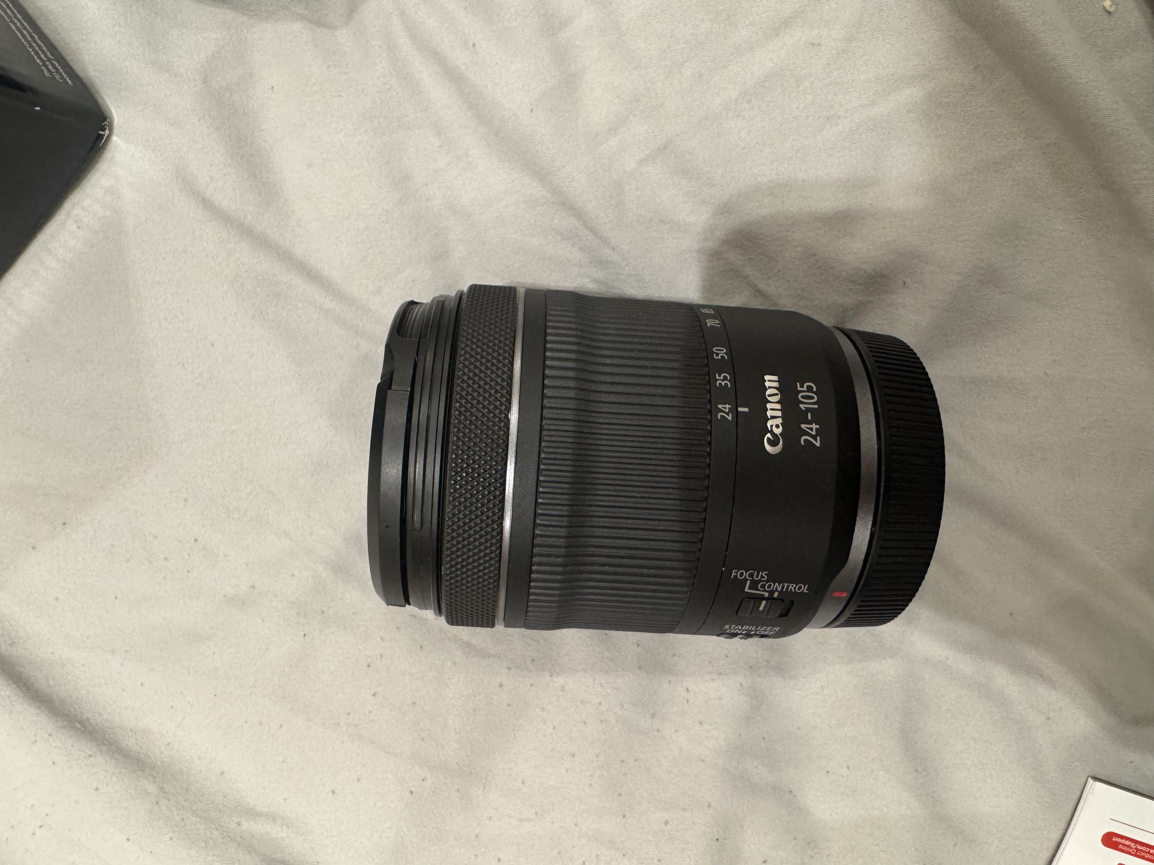 Canon lens 24-105 RFmm f4-7.1 STM IS